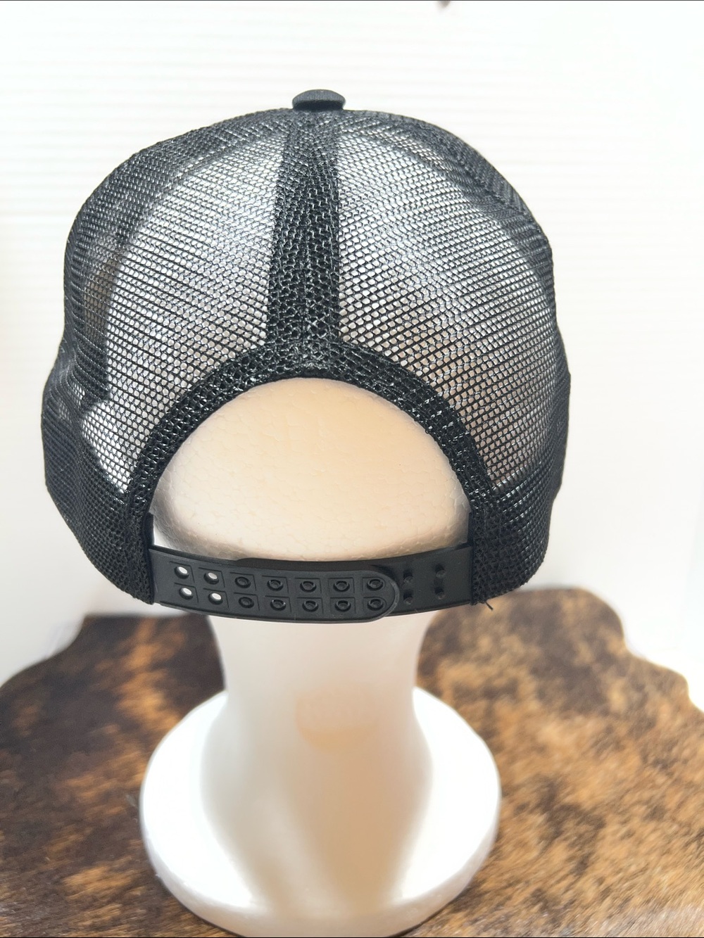 Black & White Trucker Hat with Turquoise Feather Embroidery. $45 retail!! - Picture 5 of 8